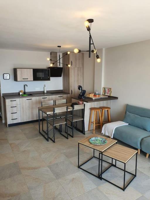 Front Mer - Sublime Appartement Moderne Et Confortable 埃斯特波纳 外观 照片